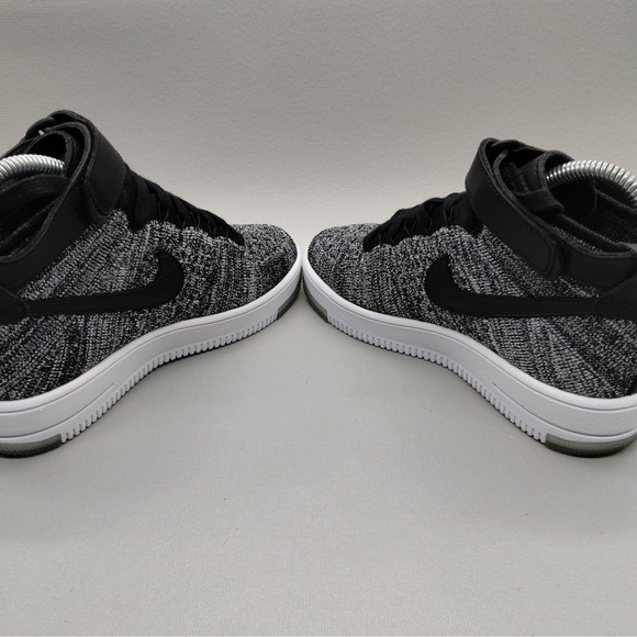 Nike‎ Air Force 1 Flyknit Casual Sneakers Womens Size 6 Black White Hi Top - Picture 5 of 9